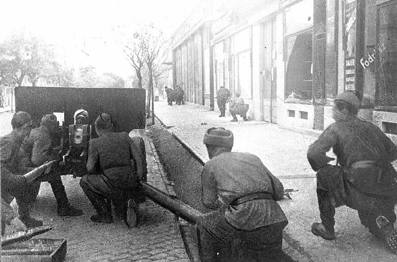 Октябрь ноябрь 1944. Освобождение будапешта 1944. будапештская операция 1944. будапешт 1945. освобождение будапешта 1945.