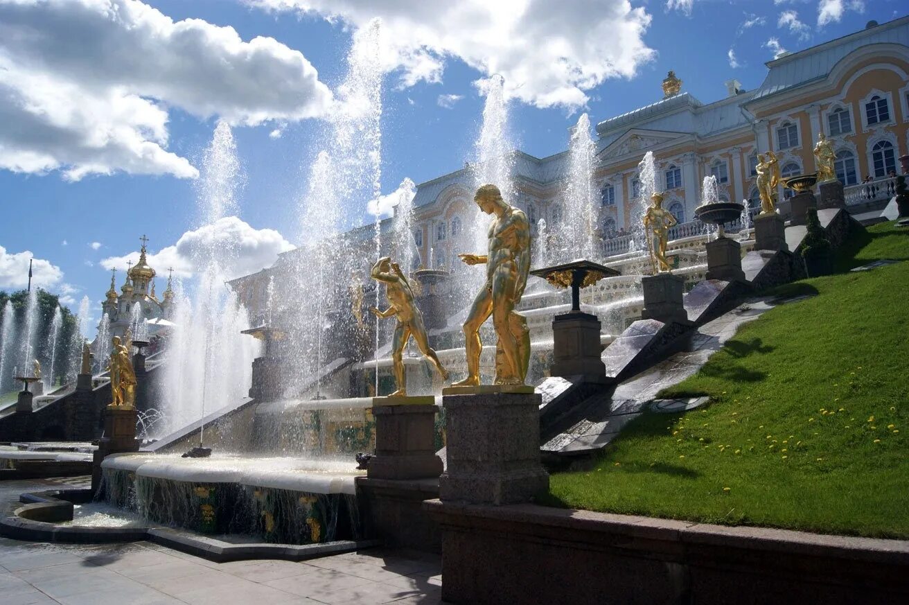Петергоф билеты в парк фонтанов. Фонтаны петергофа в санкт-петербурге. петергоф фонтаны. петергоф (дворцово-парковый ансамбль). фонтан большой каскад в петергофе.