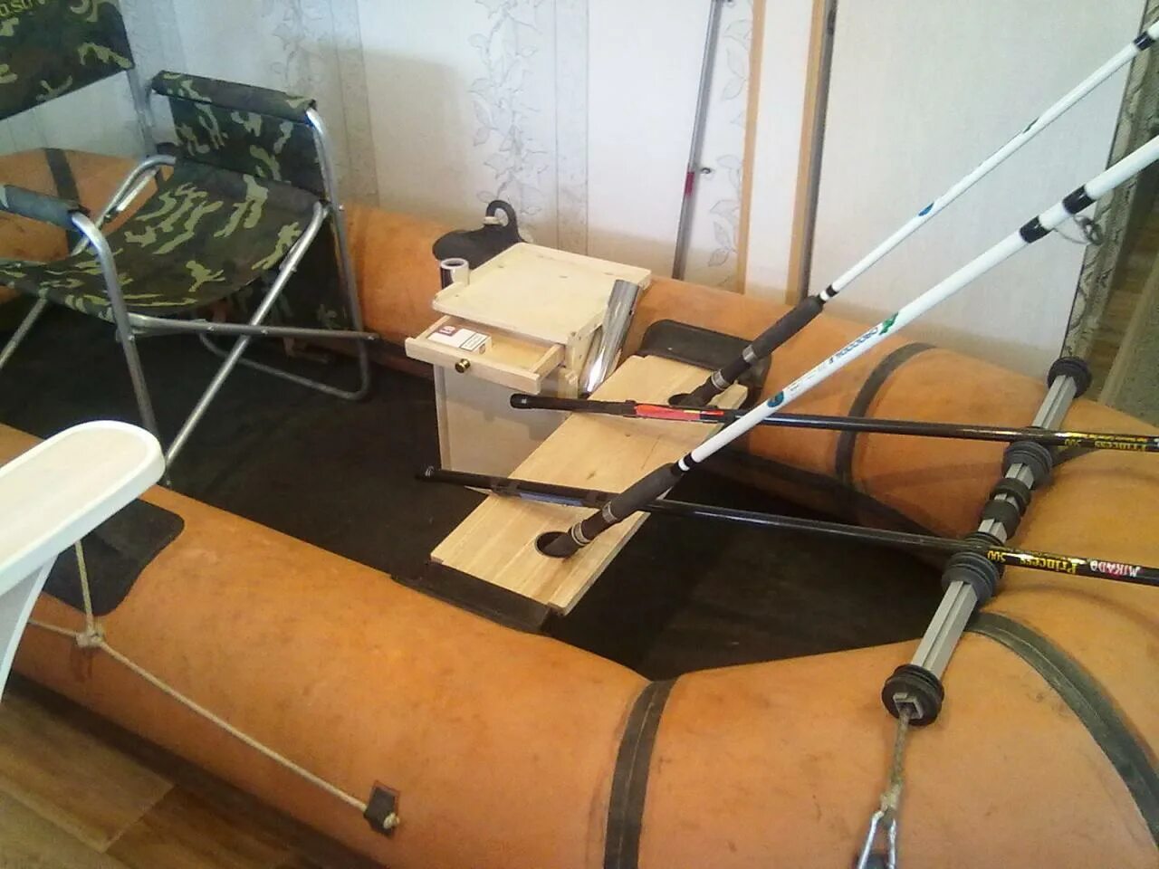 ликтрос для лодки пвх братан. столик в лодку пвх с держателем спиннинга для аква 3600нднд. держатель спиннинга фрегат м2. ликтрос для лодки пвх. приспособления для лодки пвх.