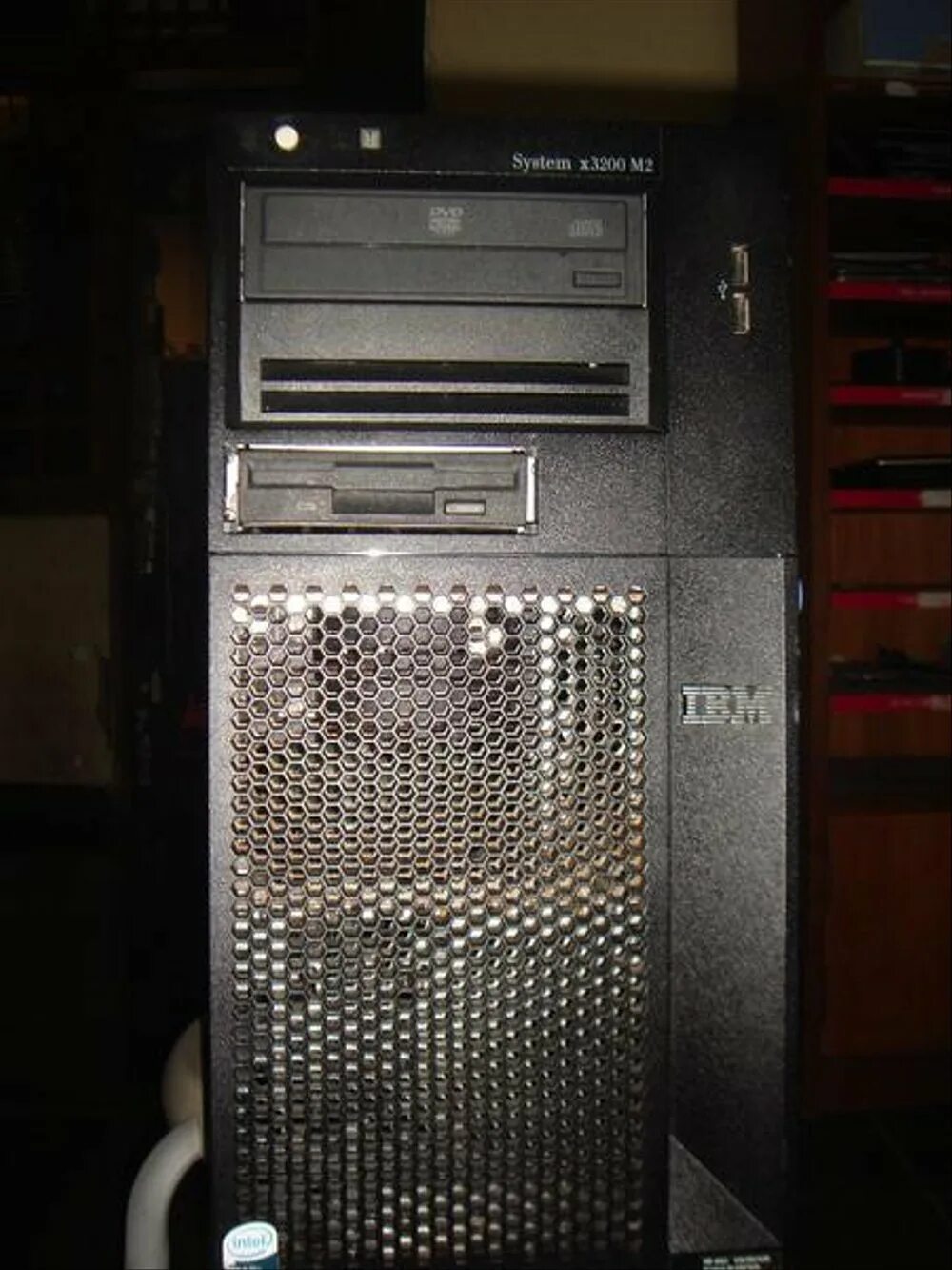 Ibm drivers. Ibm x3200. ibm system x3200. ibm system x3200 m2. сервер ibm 3200.