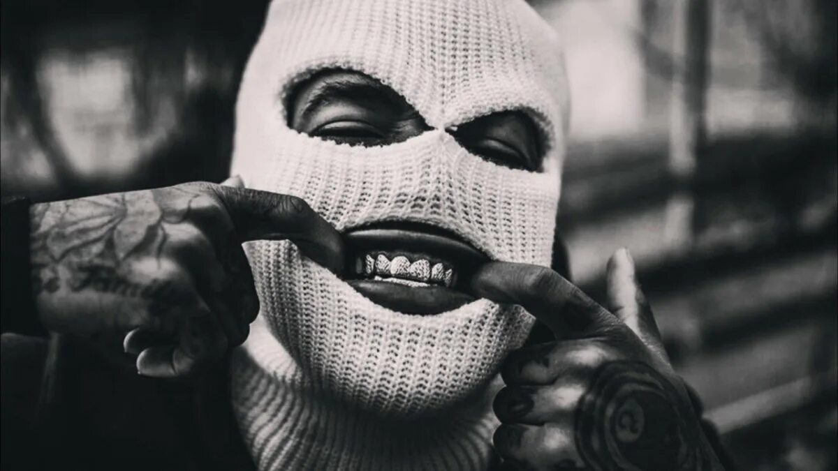 Парень бандит песня. Парни с района. Парень твой бандит. Парень бандит песня. Archi парень твой.