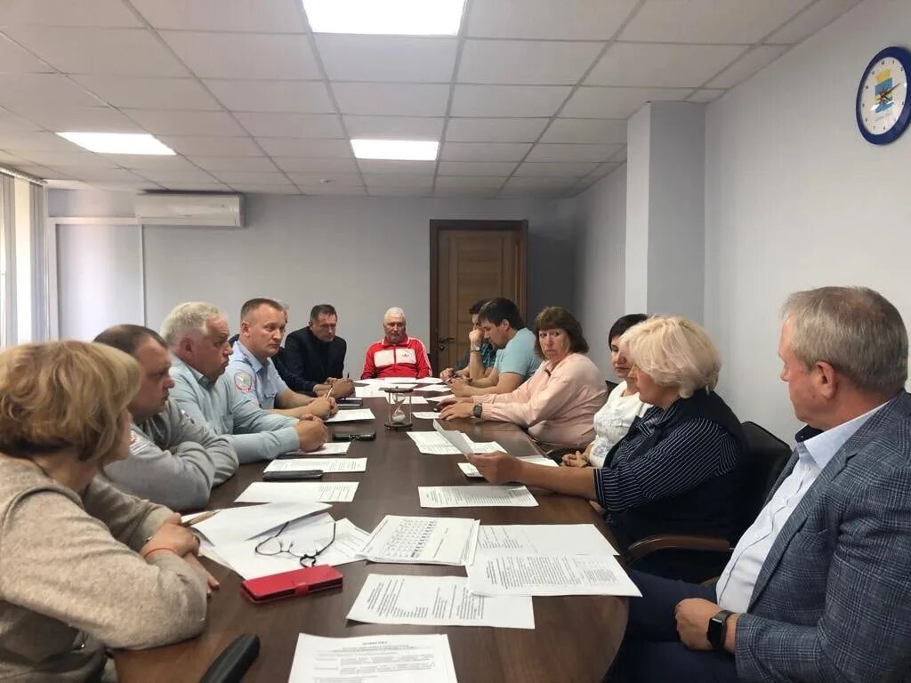 управление образования шарыповского. магазин комсомольский шарыпово. мфц балахта. работа в шарыпово. хорошие работы в шарыпово.