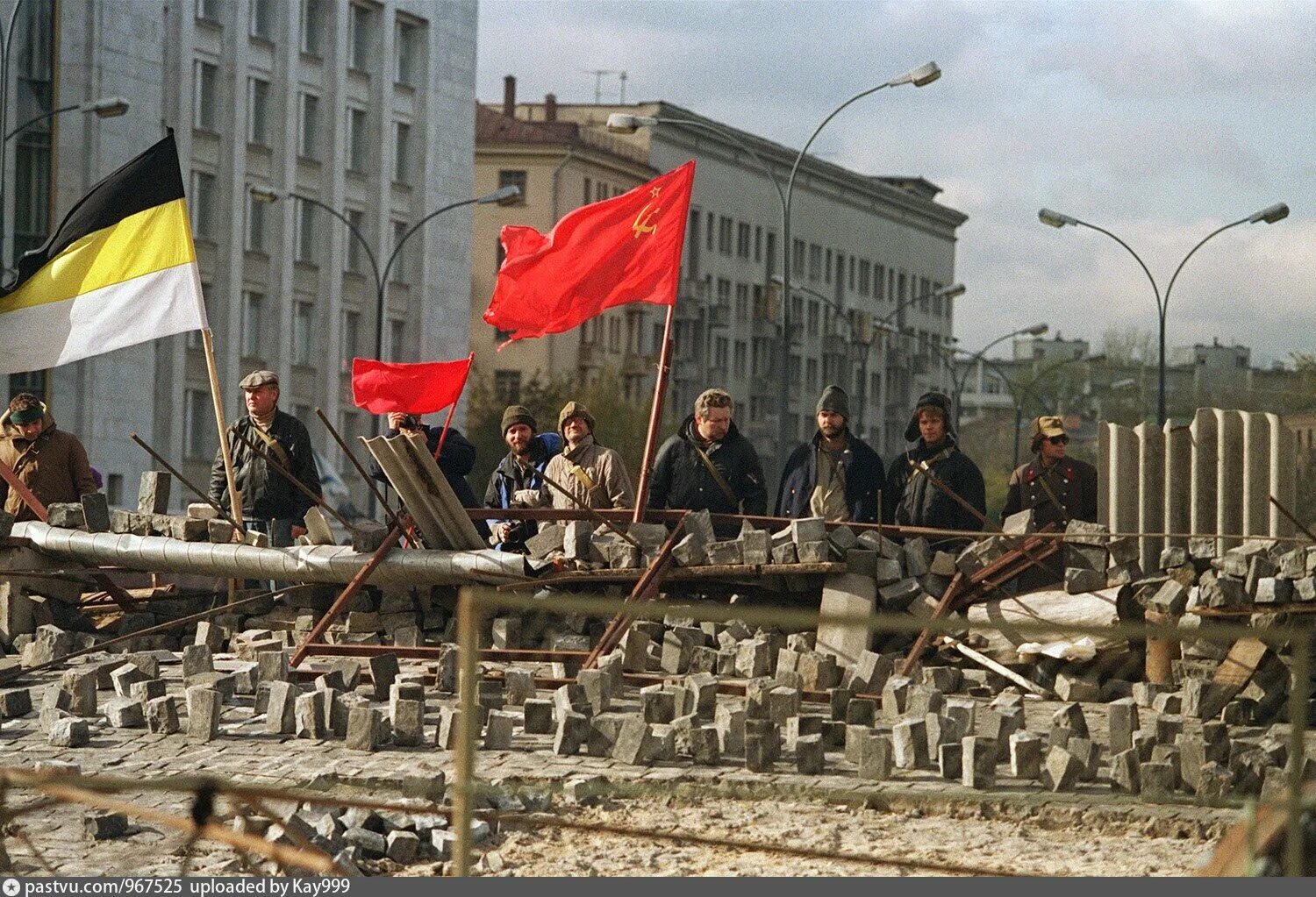23. Ельцинский путч 1993. Танки белый дом 1993. Белый дом штурм 1993. 23.