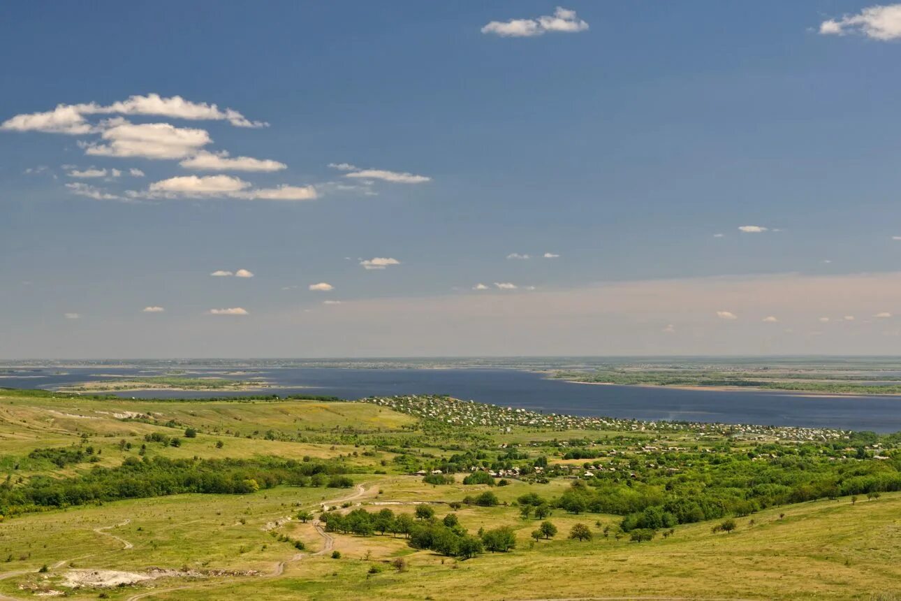 Село буерак. Широкий Буерак Саратовская. Село широкий Буерак Саратовская область. Широкий Буерак Вольский район. Широкий Буерак Саратовская область на Волге.