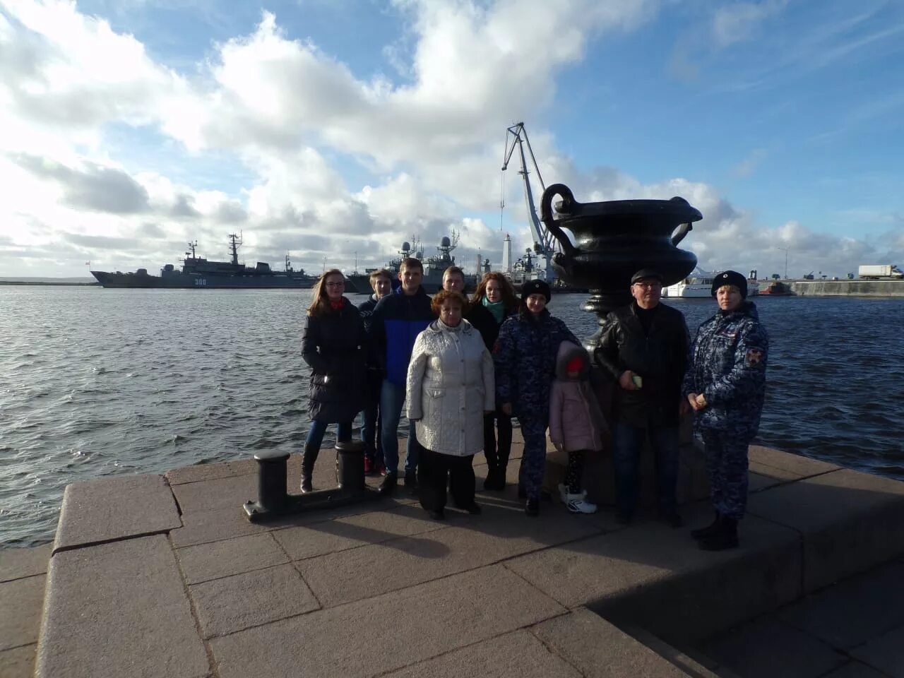 сотрудник кронштадта. сотрудник кронштадта. онд кронштадтского района. таможня кронштадт сотрудники. группа кронштадт.