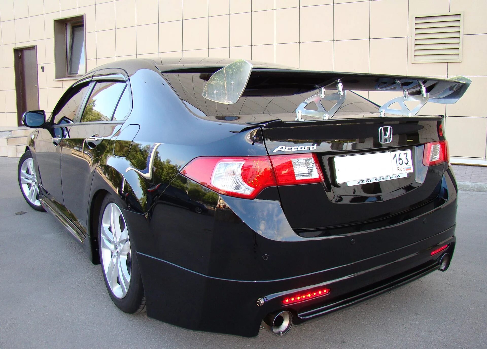 Спойлер accord. Спойлер accord. Спойлер accord. Honda accord type s со спойлером. Спойлер mugen accord 7.