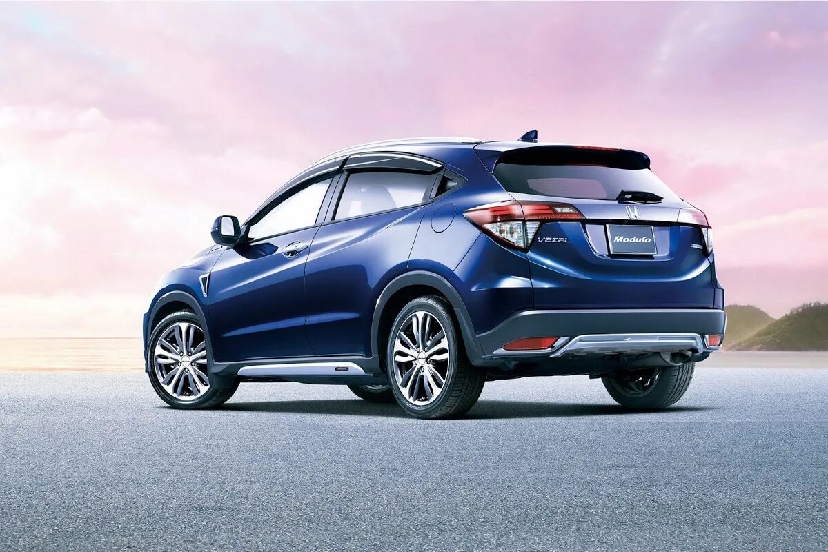 Купить везел во владивостоке. Honda Vezel 2021. Honda Vezel 2014 гибрид. Honda Vezel Hybrid. Honda Vezel Hybrid 2021.