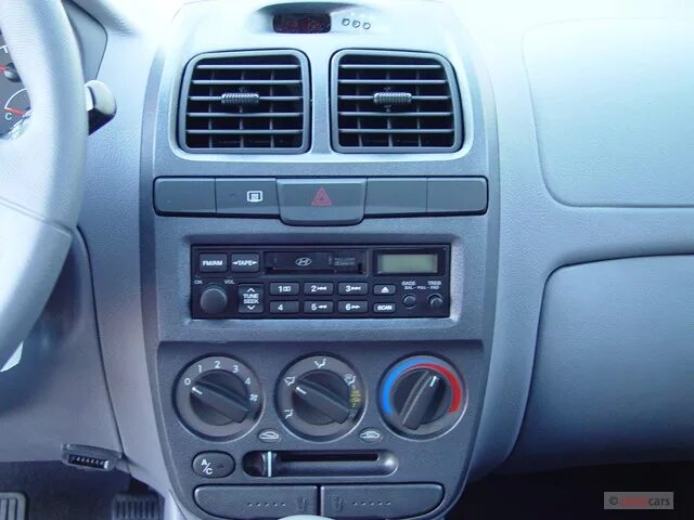 Обклейка, а лучше покраска! - Hyundai Accent (2G), 1,5 л, 2005 года тюнинг DRIVE