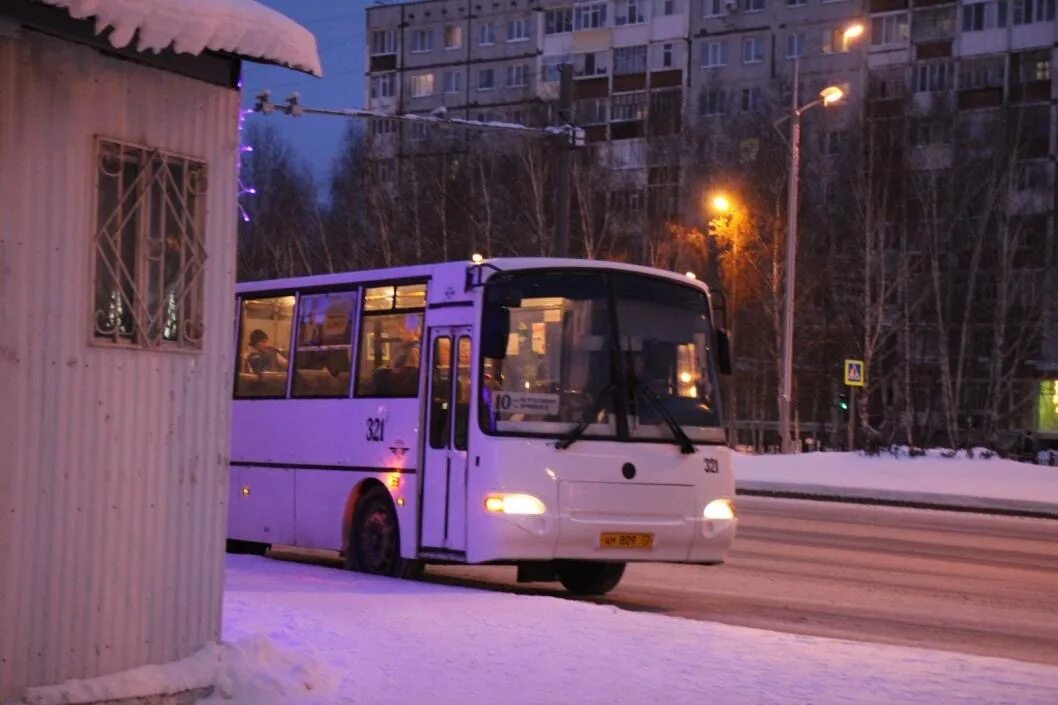Тобольские автобусы. Автобусы патп тобольск. автобус нефаз патп тобольск. транспорт тобольск. автовокзал тобольск.