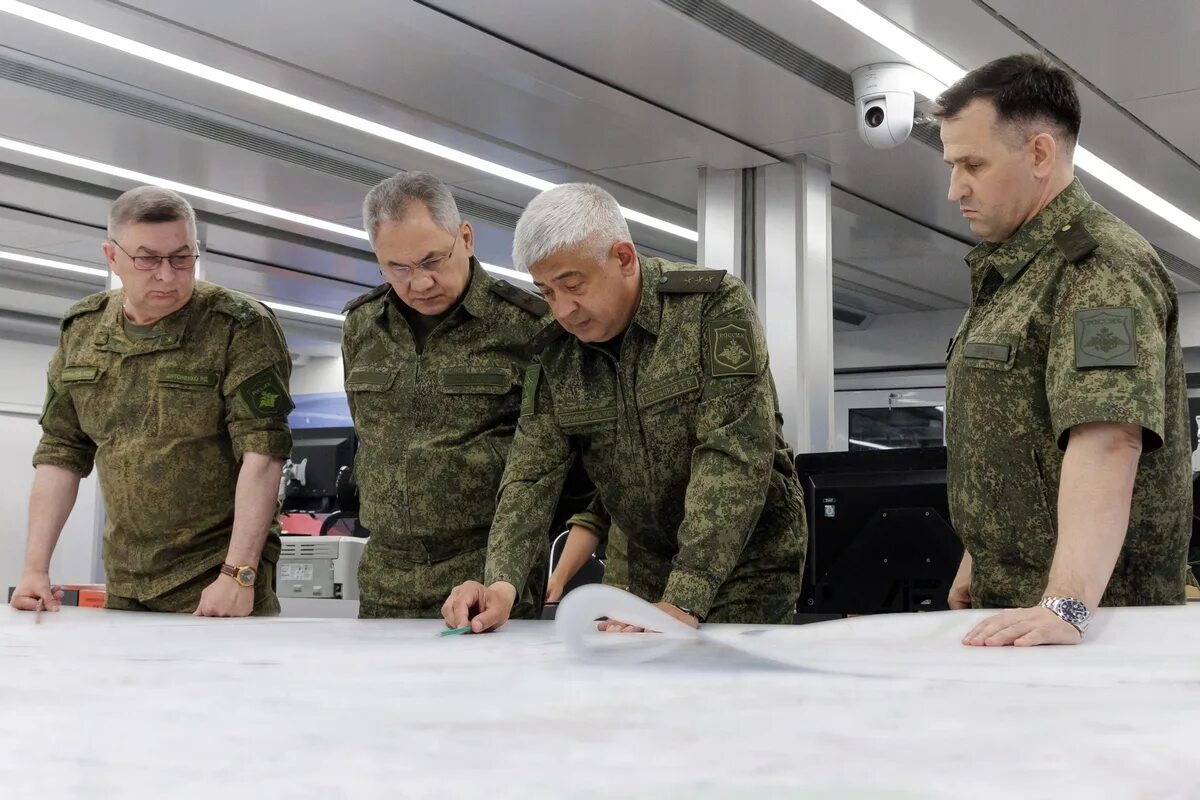 Герасимов посетил передовую. Передовой пункт управления. Передовой пункт управления. Шойгу сергей 2023. Пункт управления западной группировки войск рф.