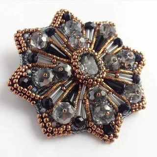 Brooch перевод