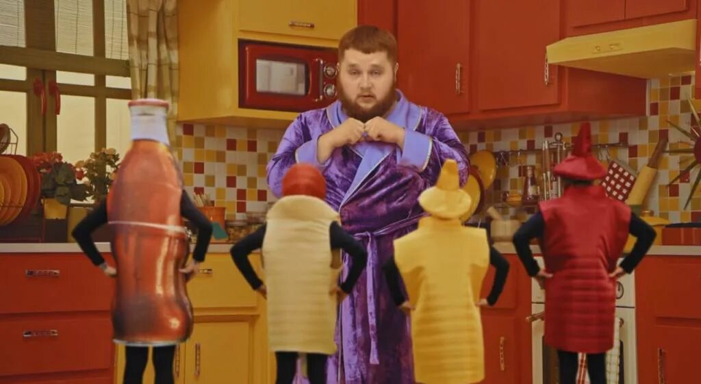 Пухляш из литл биг клип. Little big такос клип. little big burito. кадр из клипа little big tacos. пухляш в сериале дылды.