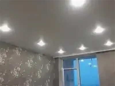 Фото матовых натяжных потолков в зале
