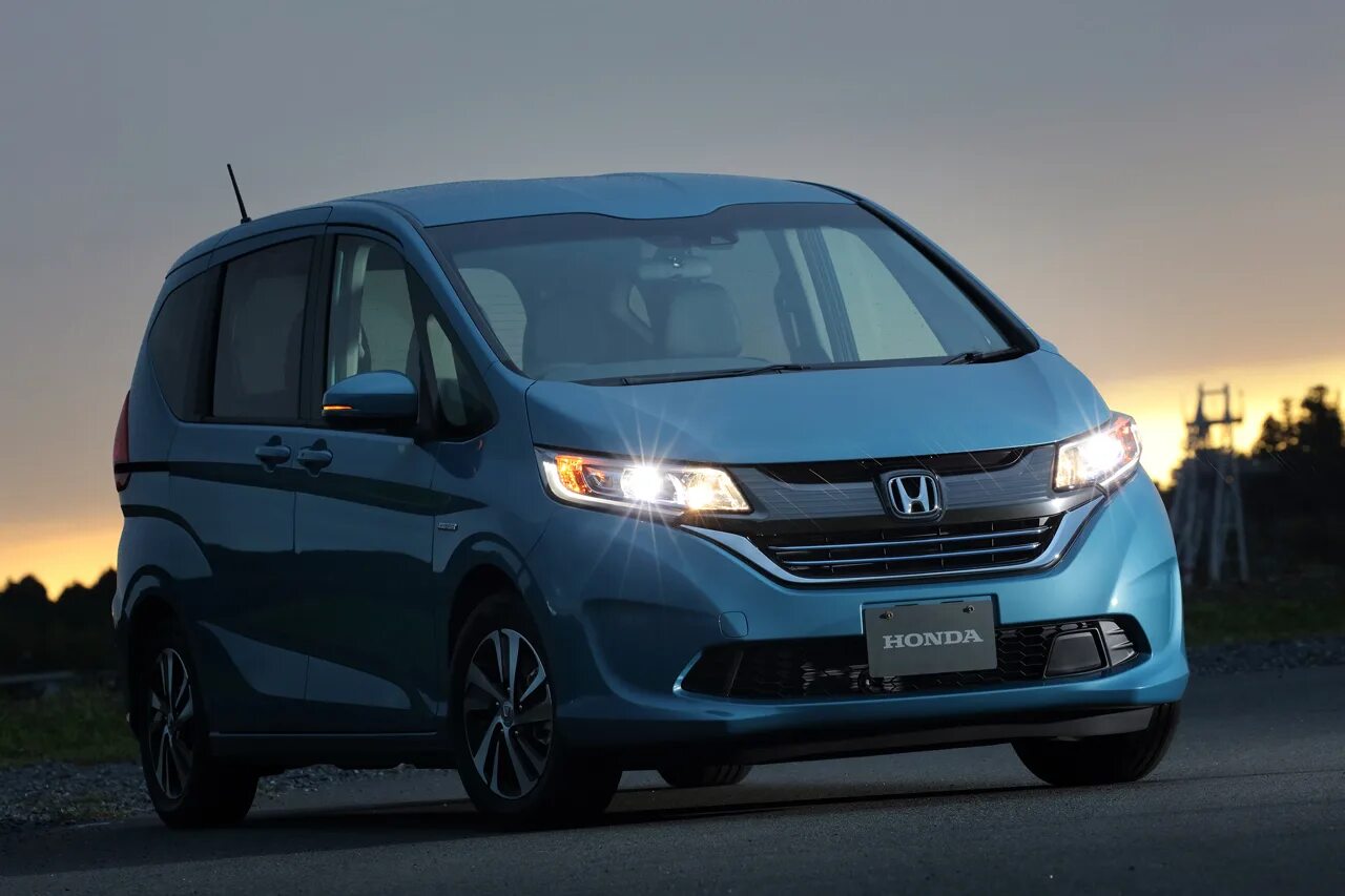 Honda freed 2018. Honda freed hybrid 2020. Honda freed 2012. Хонда фрид 2008 серая. Хонда фрид 2 поколение.