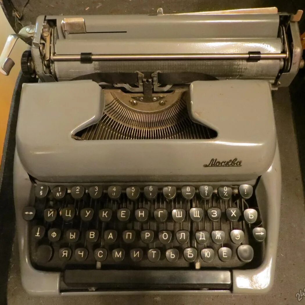 Печатная машинка 2000. Пишущая машинка своими руками. Печатная машинка brother deluxe 650. Ремонт пишущих машинок. Ремонт пишущих машинок.