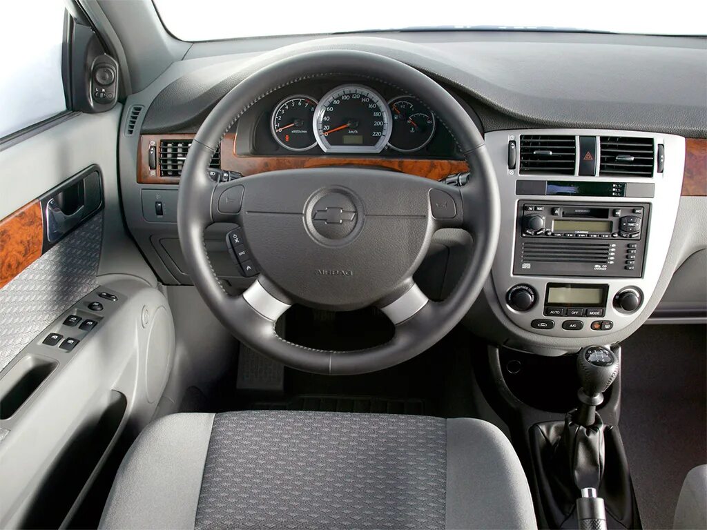 Лачетти универсал салон. Chevrolet Lacetti 2012 салон. Chevrolet Lacetti 2004 салон. Chevrolet Lacetti 2012 Interior. Шевроле Лачетти седан салон.