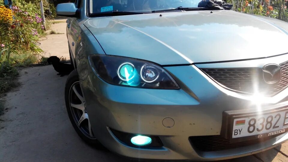 Мазда 3 бк ксенон. Ксенон мазда 3 бк. mazda 3 bk галогеновые и ксеноновые фары. мазда 3 противотуманки пластиковые ксенон. фары на мазду 3 бк 2008 ксенон.