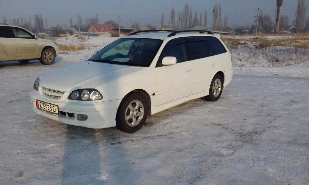 Тойота калдина поколения. Toyota Caldina 2 поколение. Тойота Калдина универсал 2 поколение. Toyota универсал правый руль 1998. Тойота Калдина универсал правый руль 1992.