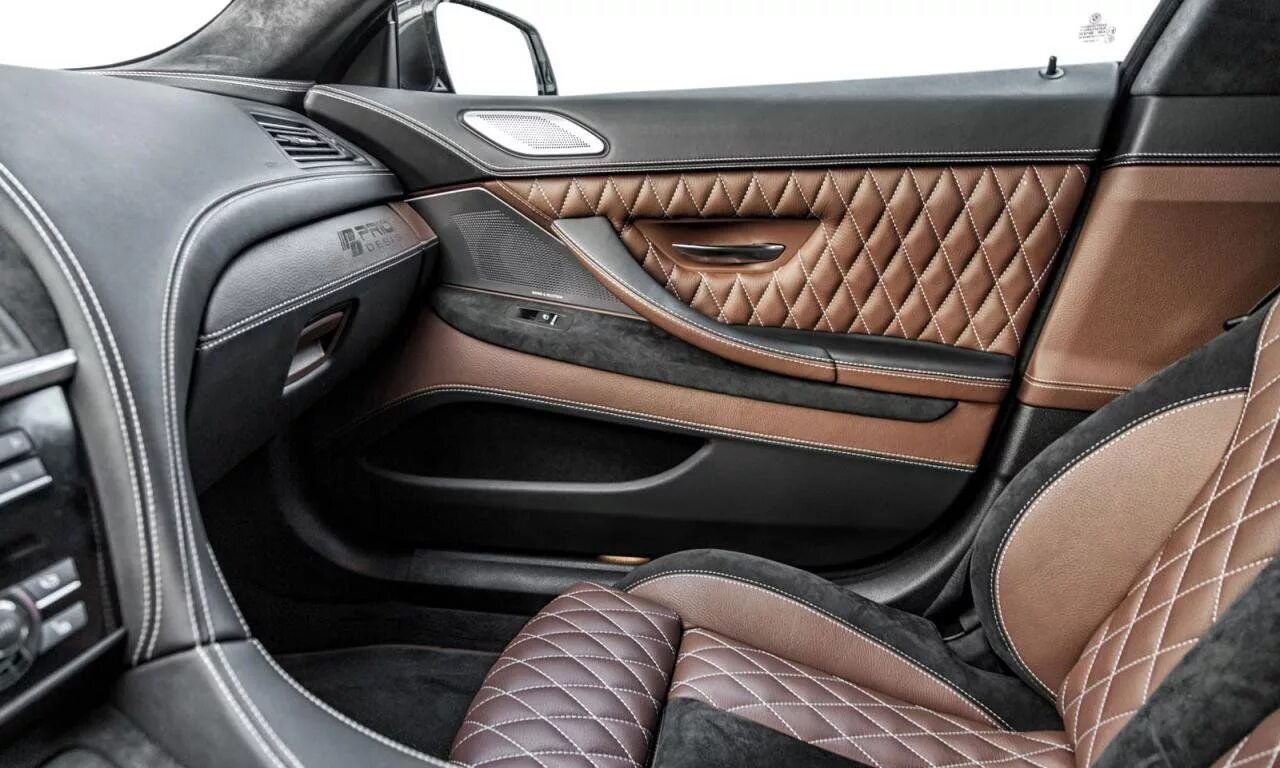 Bmw x7 красный кожаный салон. Додж челленджер кожаный салон. Как называется перетяжка. Bmw x6 e71 красный салон. Alcantara алькантара торпедо.