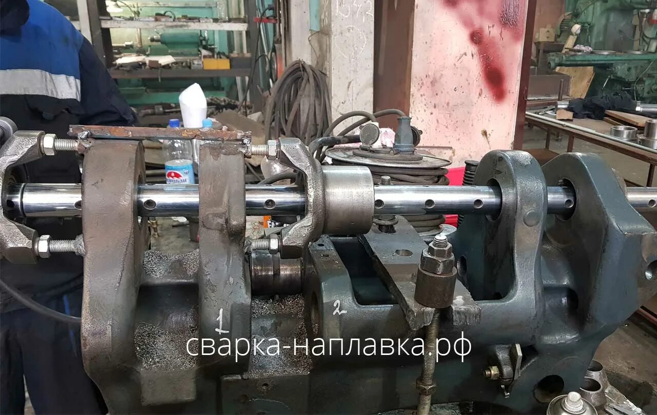 Инструмент для расточки глубоких отверстий на токарном станке. Расточно наплавочный станок для расточки отверстий. Приспособление для расточки отверстий. Станок для расточки отверстий ws2 панель. Расточка втулок на стреле экскаватора.