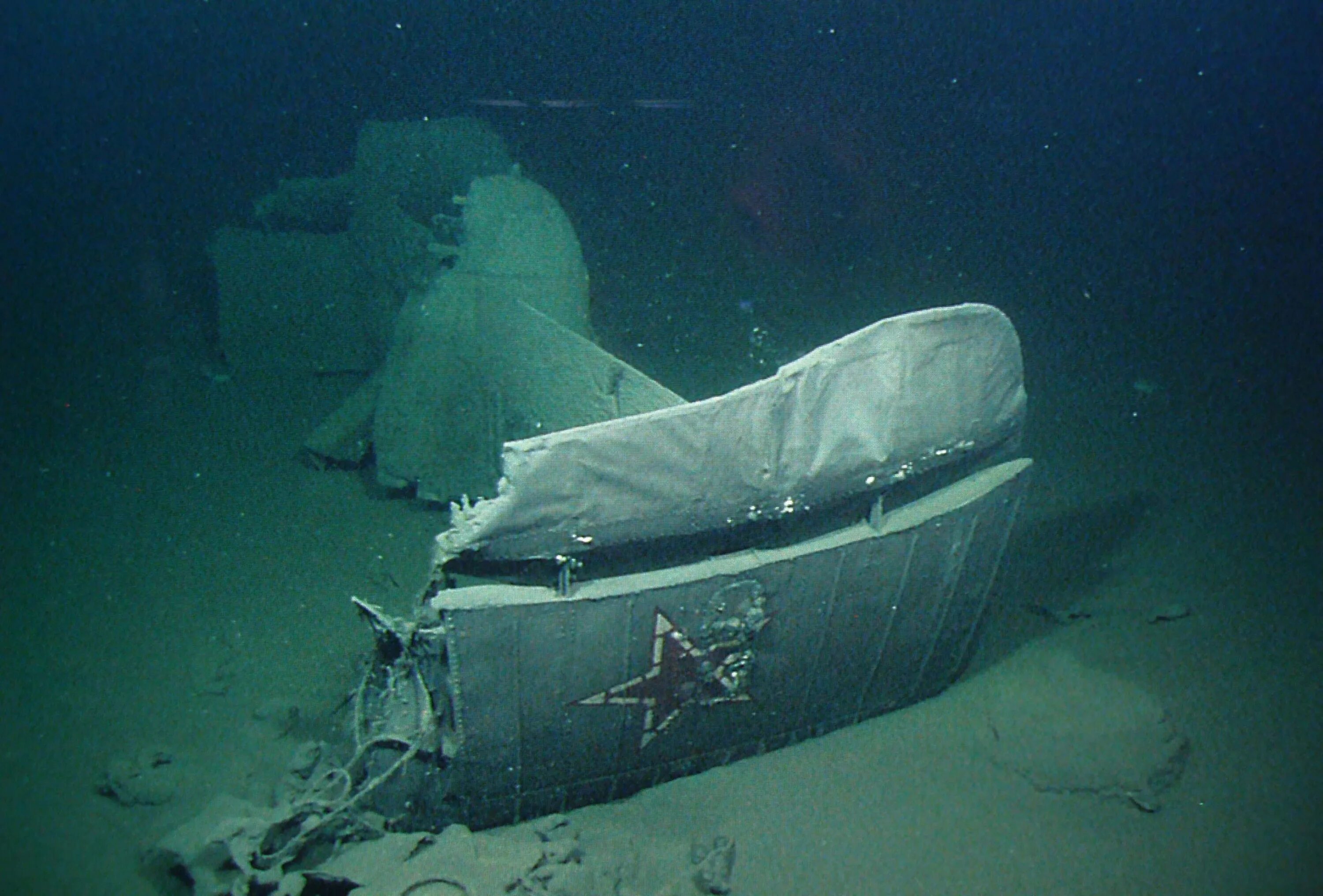 Корабли лежащие на дне. Затонувший Британик затонувший. Британик останки. Подводный музей Британик. Британик подводная лодка.
