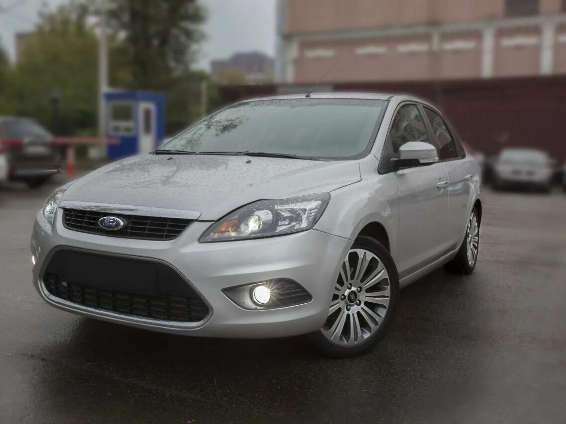 Форд фокус 2 рестайлинг 1. Ford focus 2 restyling. Форд фокус хэтчбек белый 2010. Черно белый форд фокус 2. Форд фокус 2 рестайлинг в москве.