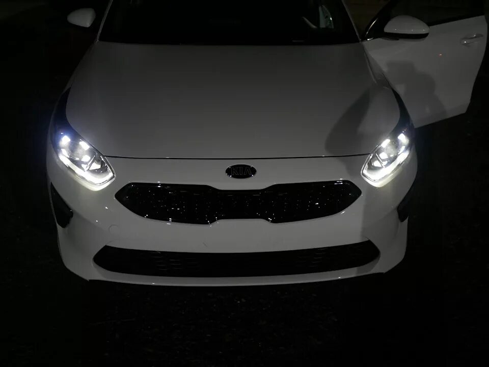 Kia Ceed 2019 свет фар. Kia Ceed 2022 фары. Kia Ceed CD лампы. Киа СИД 2020 лампы. Свет кия сид