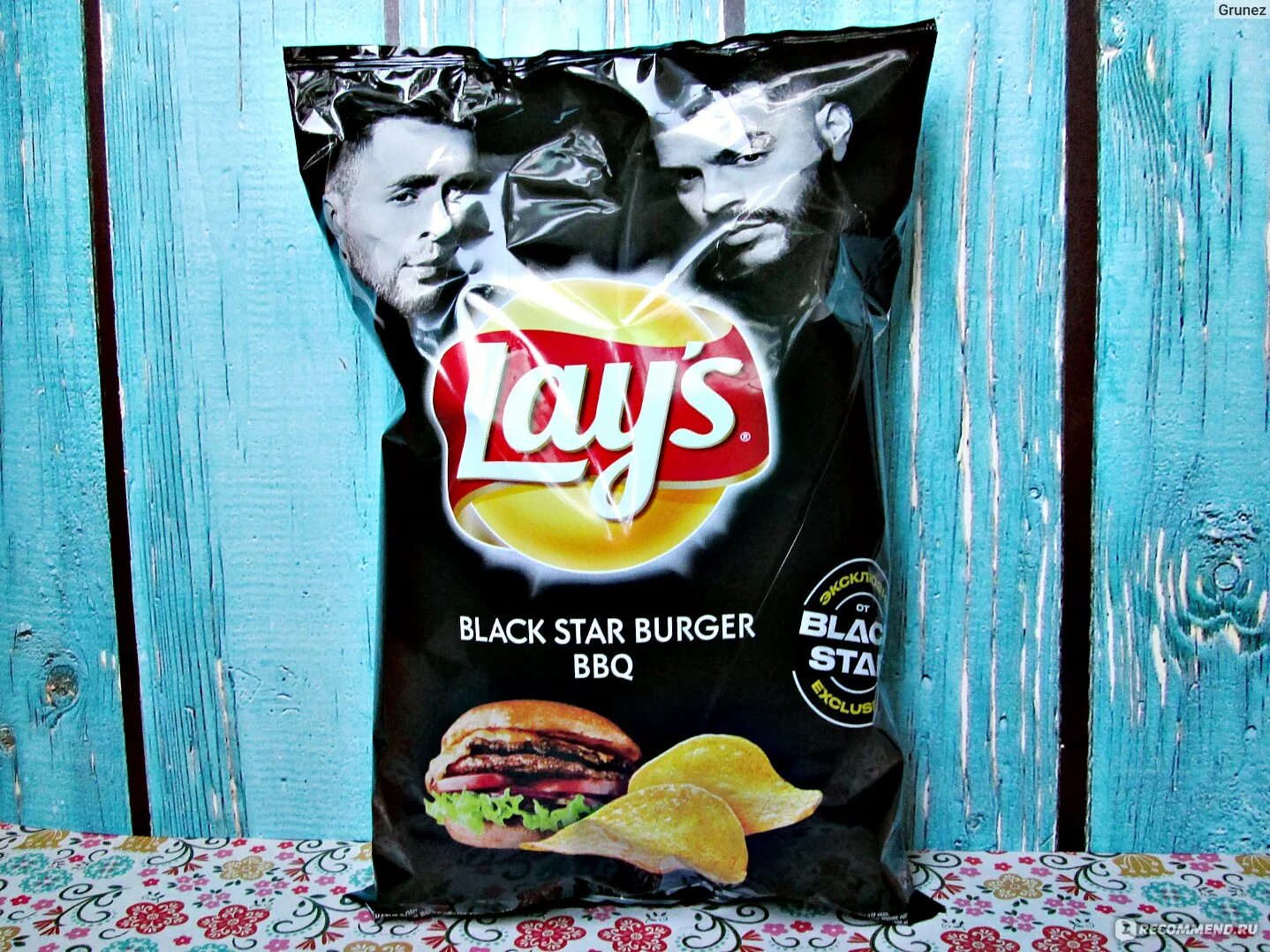 Лейс лето вокруг света. Чипсы Лейс. Чипсы Black Star Burger. Lays черные. Лейс бургер.