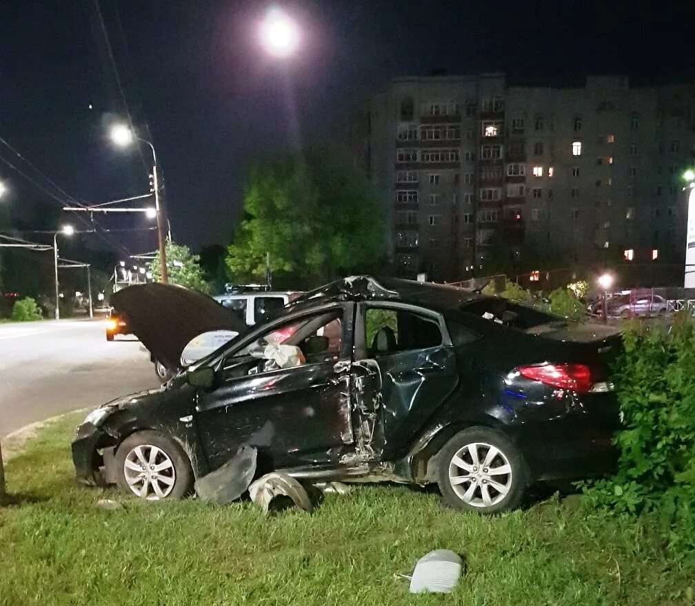 Дтп во владимире сегодня. Аварии во владимире солярис.