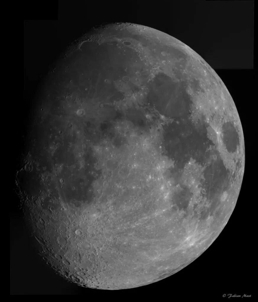 Waxing gibbous. 12 лучей луна. waxing gibbous moon. waxing gibbous image photoshop.