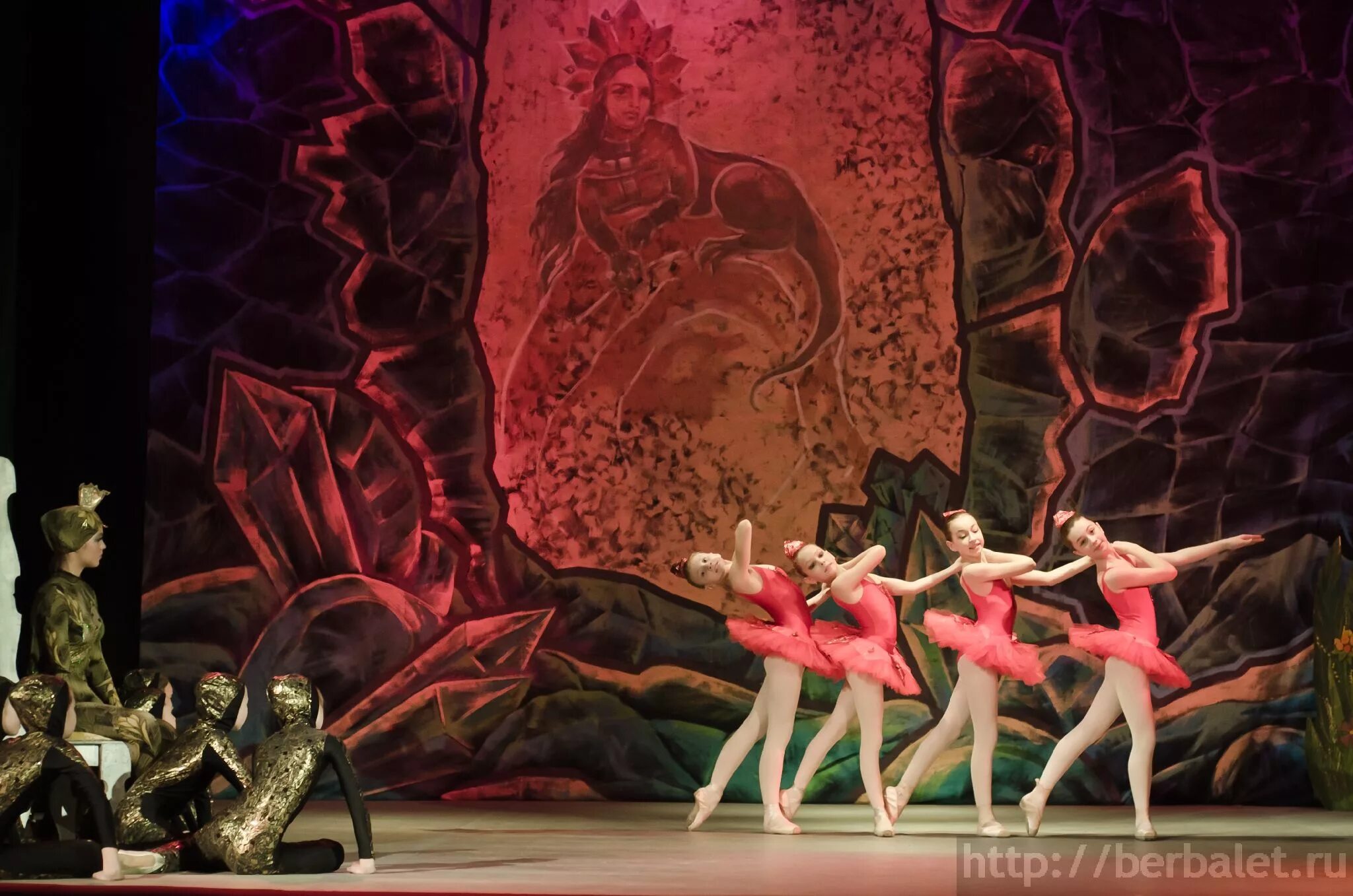 Каменную балет. Каменную балет. Каменную балет. Каменный цветок театр станиславского. Каменный цветок балет григоровича.