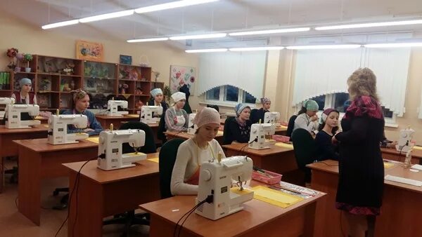 разные профессии. управляющий рестораном. технология обслуживающий труд 5 класс. продавец. магазин продавец и покупатель.