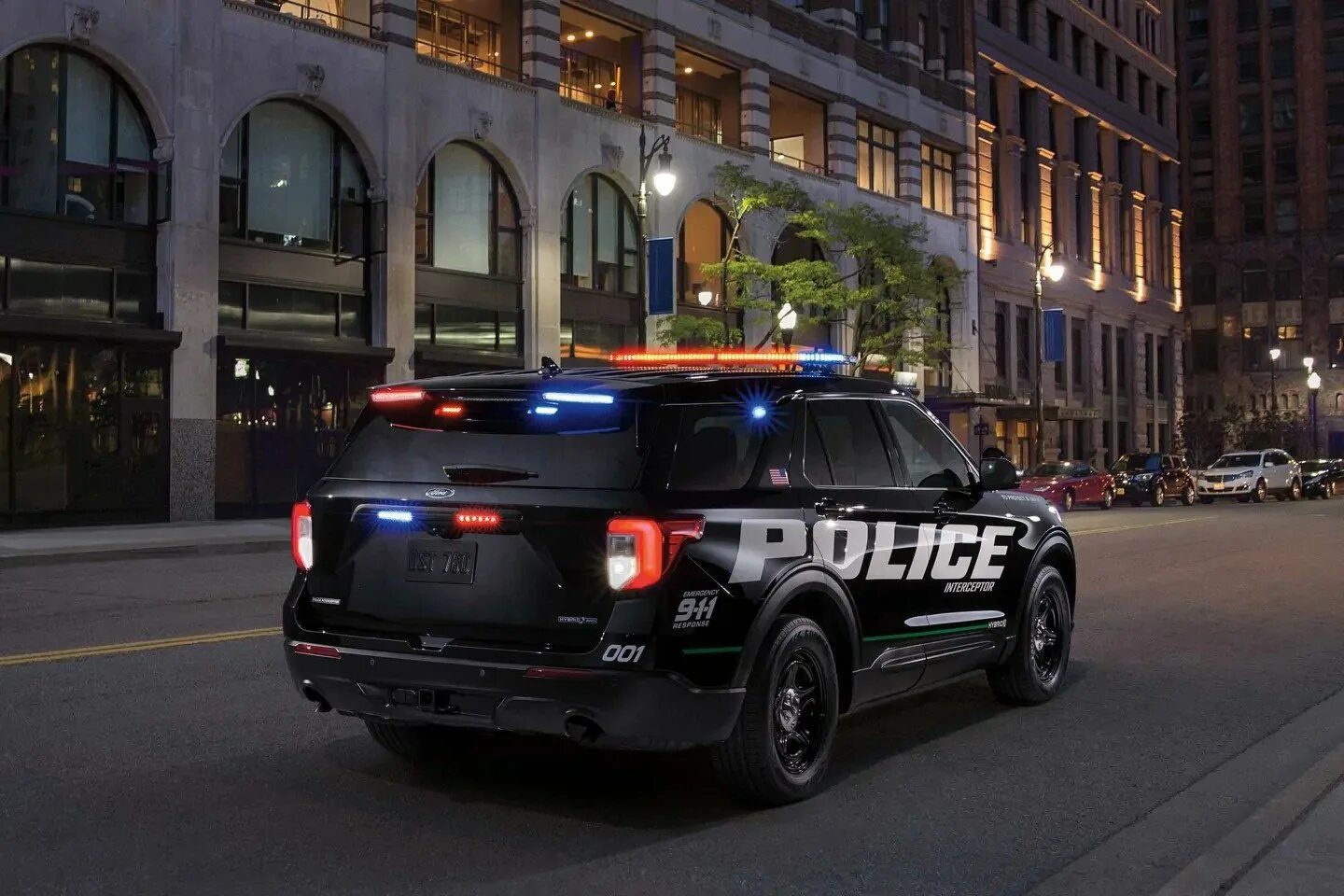 Полицейские машины в америке. Ford Police Interceptor 2020. Ford Police Interceptor Utility 2020. Ford Police Interceptor 2022. Ford Explorer 2020 Police Interceptor.