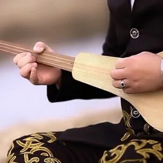 Комуз
