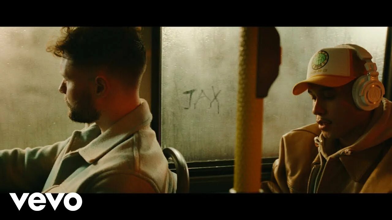 Whistle jax. Jax jones whistle. jax jones фото. jax jones yeah yeah yeah. where are you now калум скотт.