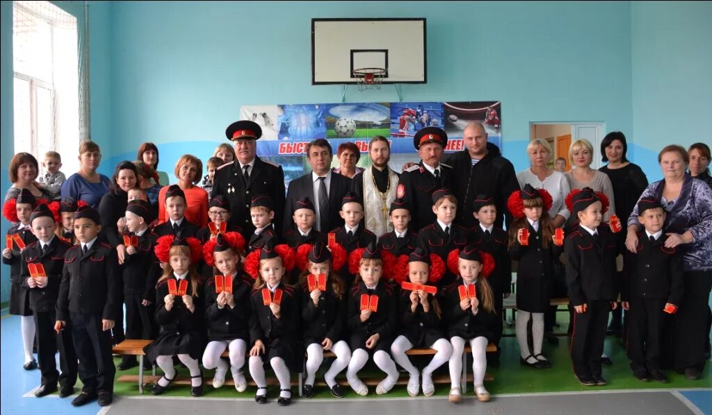 гимназия станица ленинградская. школа 13 ленинградская станица. ст ленинградская школы. школа интернат ст ленинградской краснодарского. школа 12 ст ленинградская.