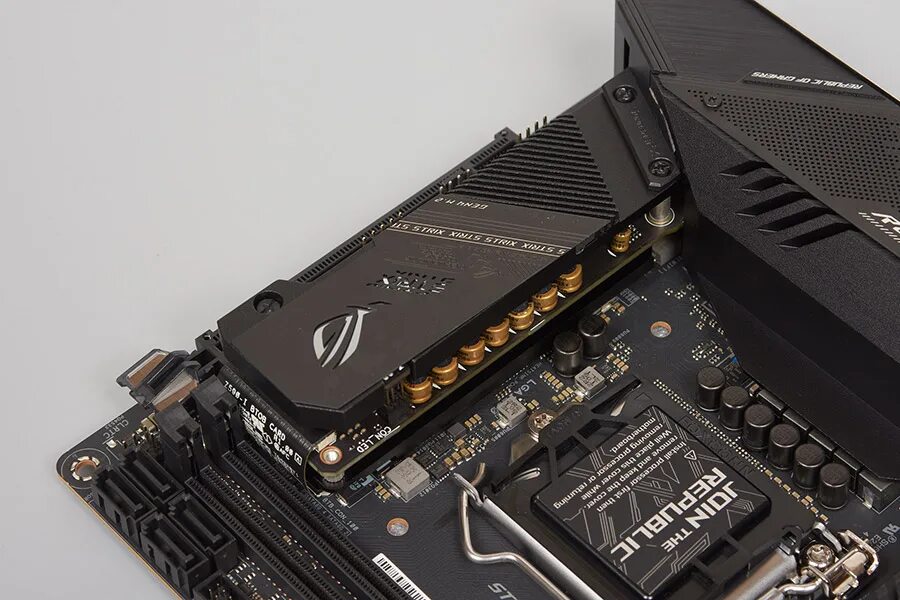 Rog strix z790 i gaming wifi. Asus rog strix z590.