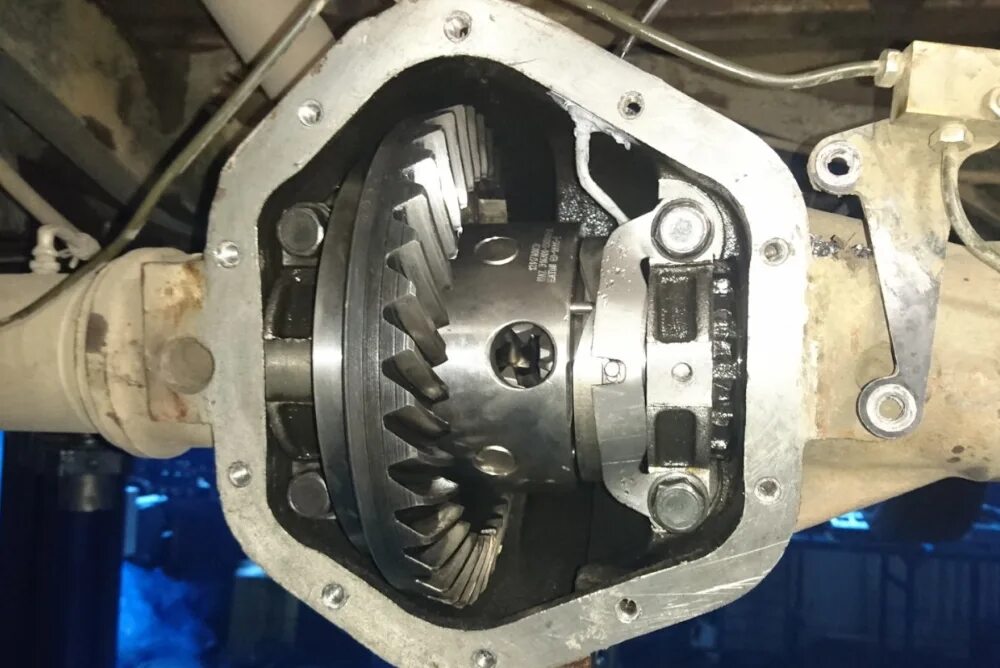 Самоблок на уаз 469. Дифференциал уаз 3741-2403011-10. Дифференциал спайсер. Электрическая блокировка дифференциала на уаз. Самоблок уаз спайсер.