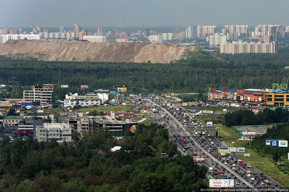 Левый берег мкад. Химкинский мусорный полигон. ТБО Левобережный Химки. Полигон ТБО Химки. Мусорная гора в Химках.