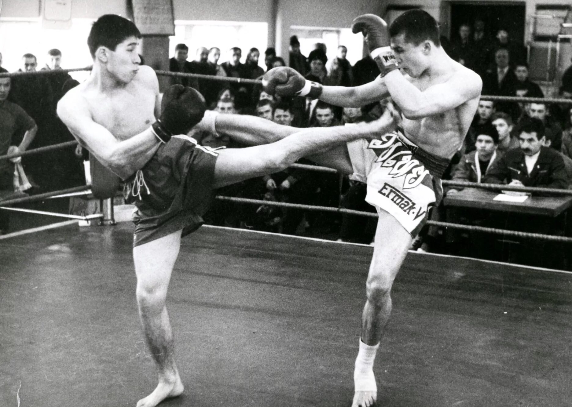 Исаев тим старый оскол кикбоксинг. Кикбоксинг старый. Кикбоксинг старый оскол исаев. Кикбоксинг старый. Ирхин евгений белгород кикбоксинг.