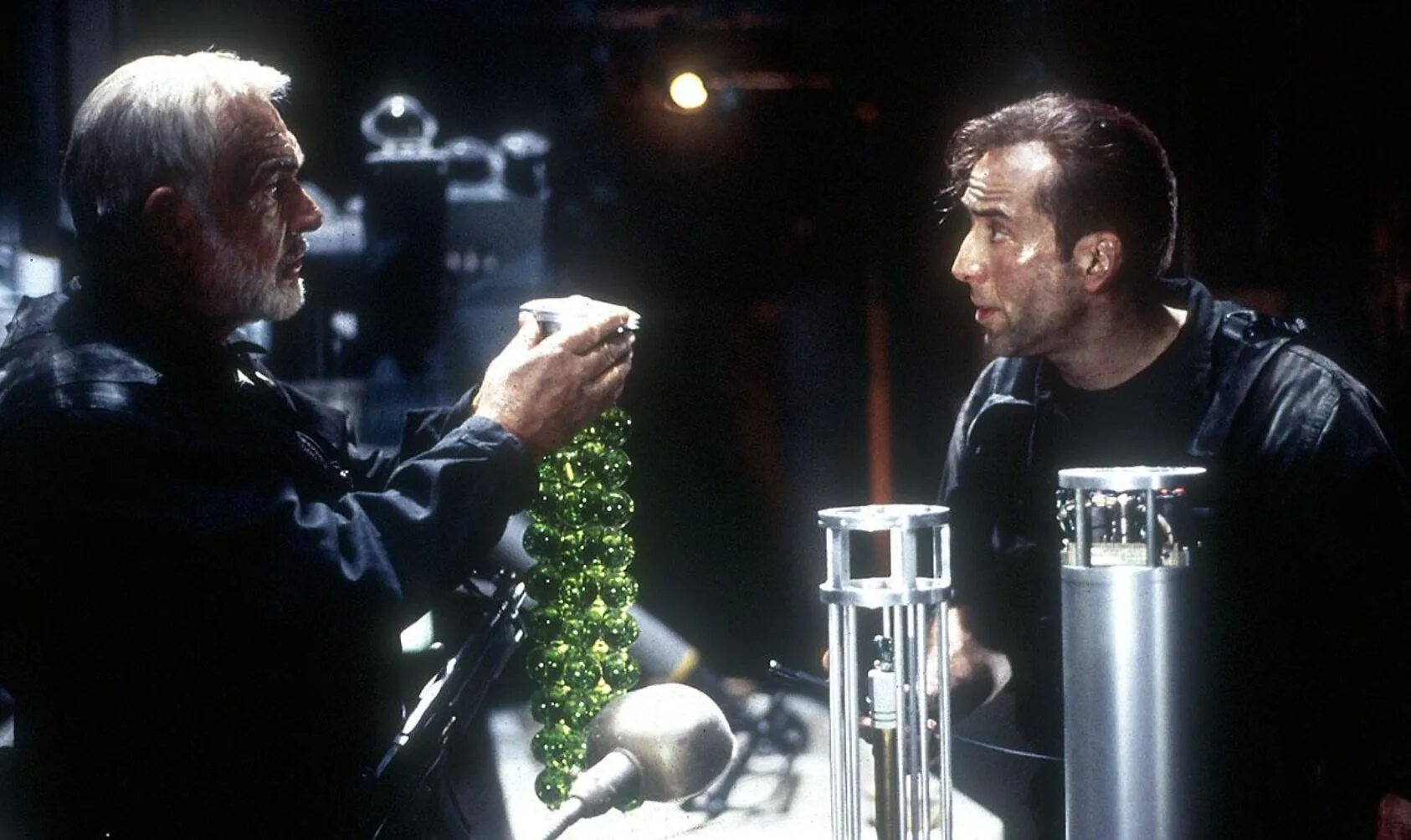 николас кейдж скала. скала фильм 1996 постер. николас кейдж скала 1996 кадры. скала кейдж. фильм скала николас кейдж.