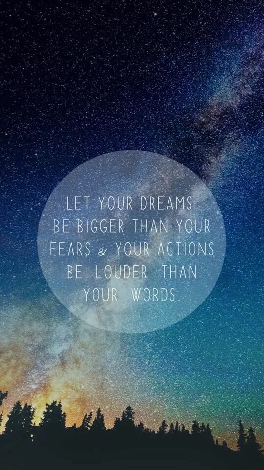 You are bigger than your. Обои с цитатами. build your dreams. let your faith be bigger than your fear. big words photo.