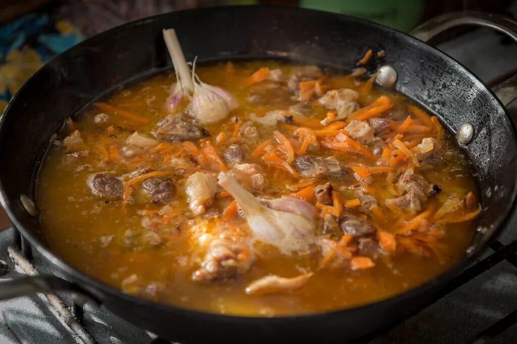 зирвак из баранины. узбекский плов зирвак. зирвак что это. приготовление плова зирвак. зирвак для плова.