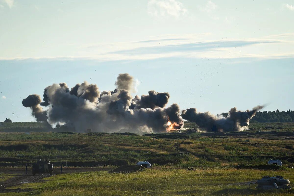 Военный полигон. Военные полигоны России. Артиллерийский полигон. Удар вс рф по полигону