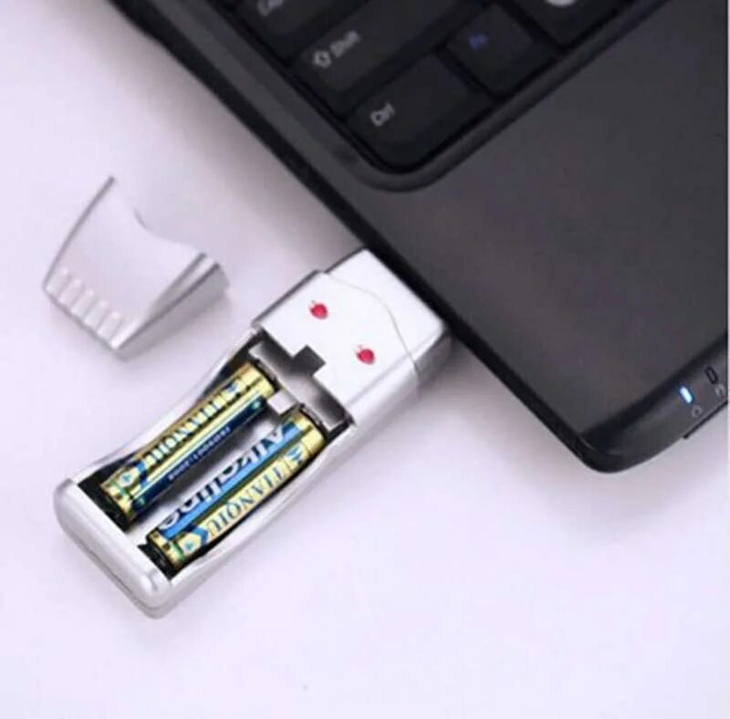 Usb зарядка аккумулятора. Ааа батарейки адаптер для батареек с usb. usb charger для аккумулятора. зарядка от батареек аа с usb. зарядник от пальчиковых батареек.