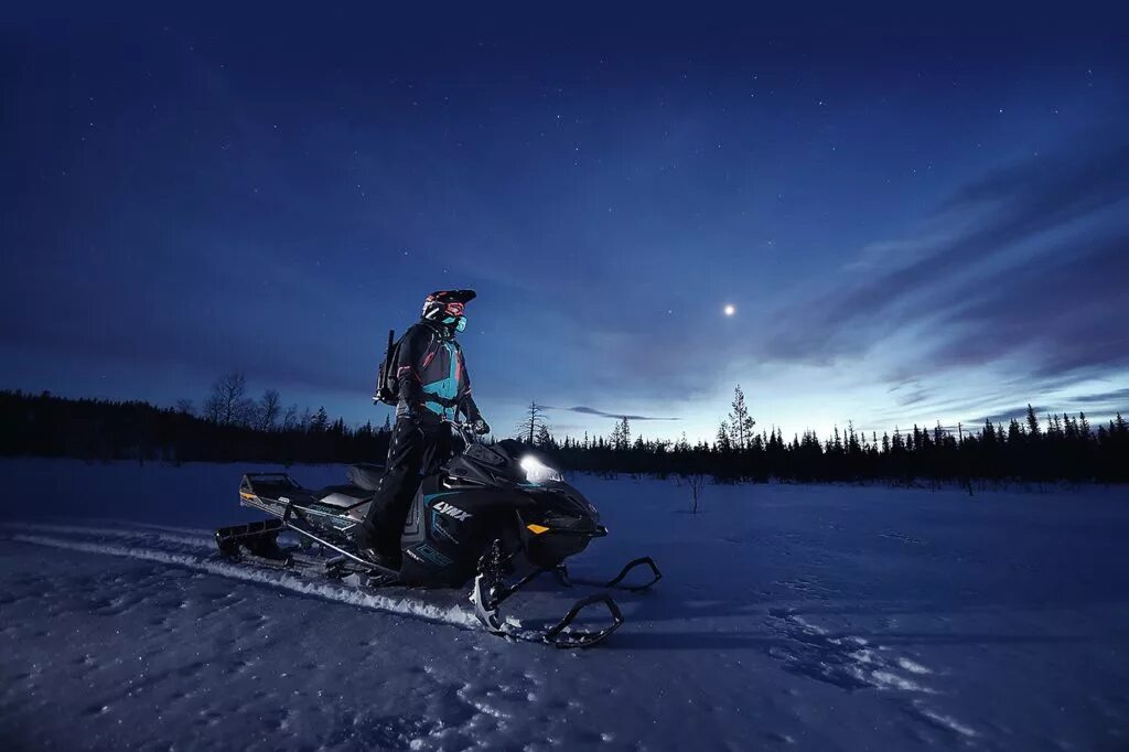 Snowmobile ru снегоходный. Снегоход БРП горник. BRP снегоходы 2023. Горный снегоход BRP. Туристический снегоход Lynx.