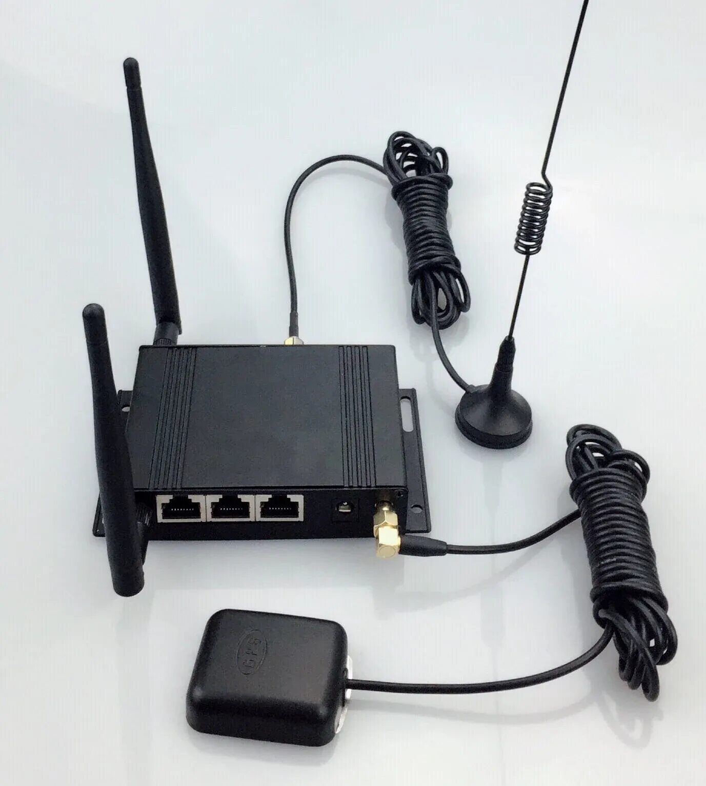 Роутер 12v. Роутер с выносной антенной WIFI. WIFI роутер с 2 портами. GSM роутер с выносной антенной. Роутер 4g с выносной антенной.