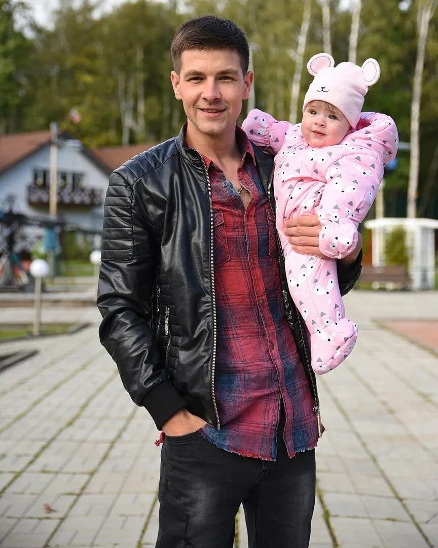 Дом 2 слухи на 6 дней. Дом 2 слухи на 6 дней. Ток шоу дом 2. Дом 2 вечерний эфир сегодняшний. Дом 2.