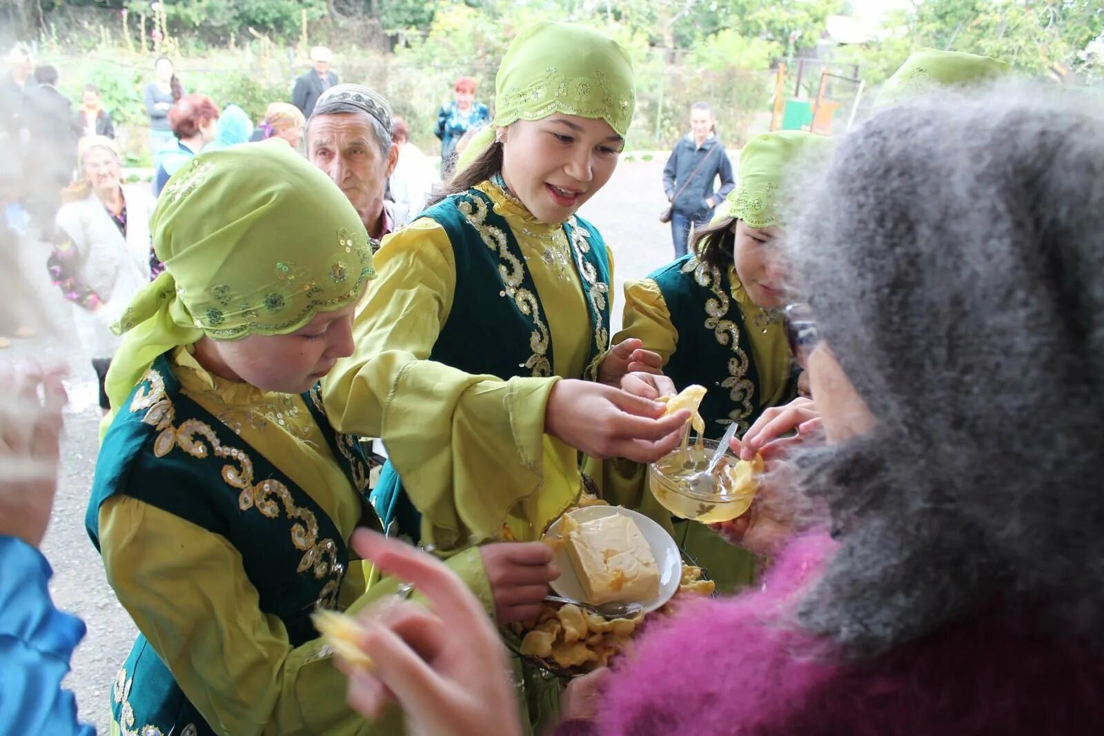 Унган килен. Свадьба татар. Татарская свадьба обычаи. Татарские народные праздники. Татарский свадебный обряд.