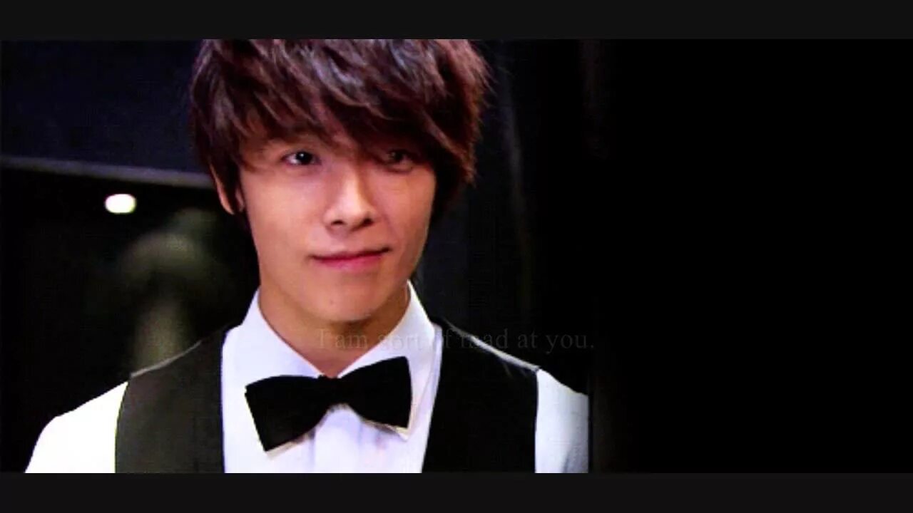 Can you feeling super junior. Donghae 2005. Супер Джуниор пак Джон Су. Super Junior gif. Ли Донхэ в черном.